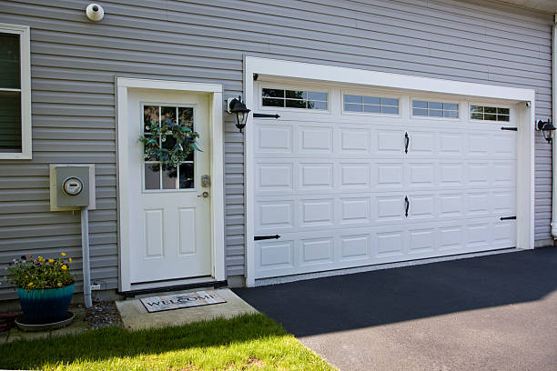 24/7 Emergency Garage Door Panel Replacement experts in Cleary, MS